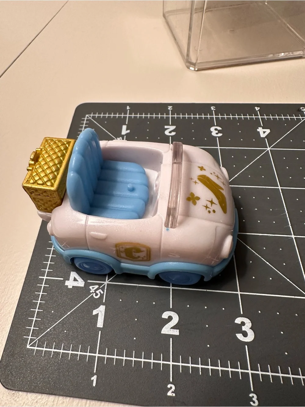 Disney Doorables Cinderella Car